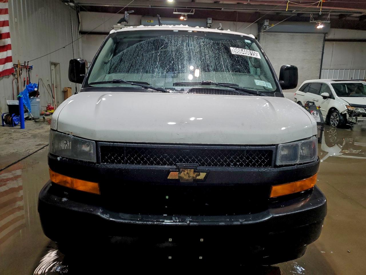 Chevrolet Express Image 4