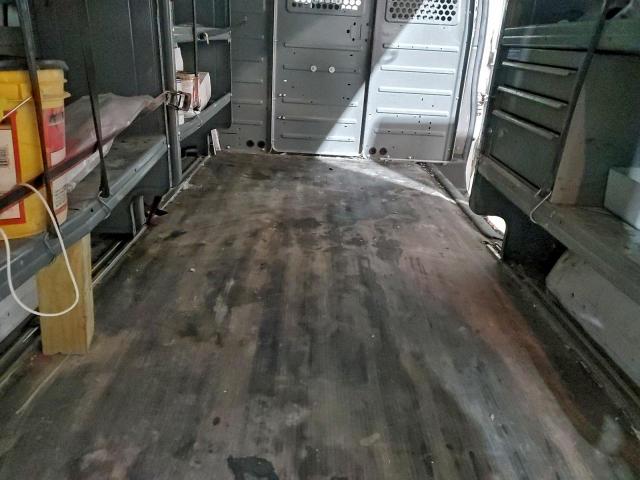 Chevrolet Express Image 13