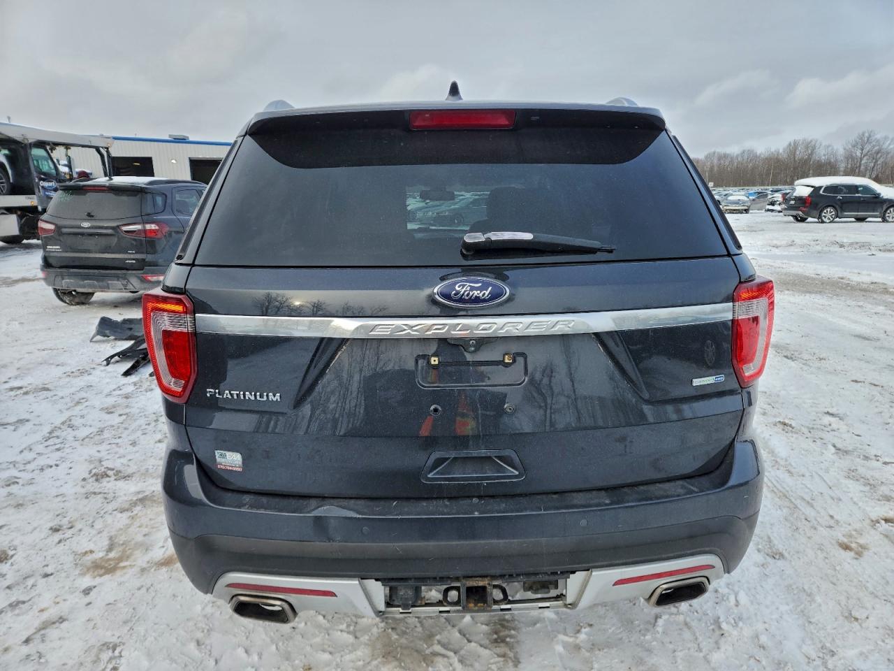 Ford Explorer Platinum Image 5