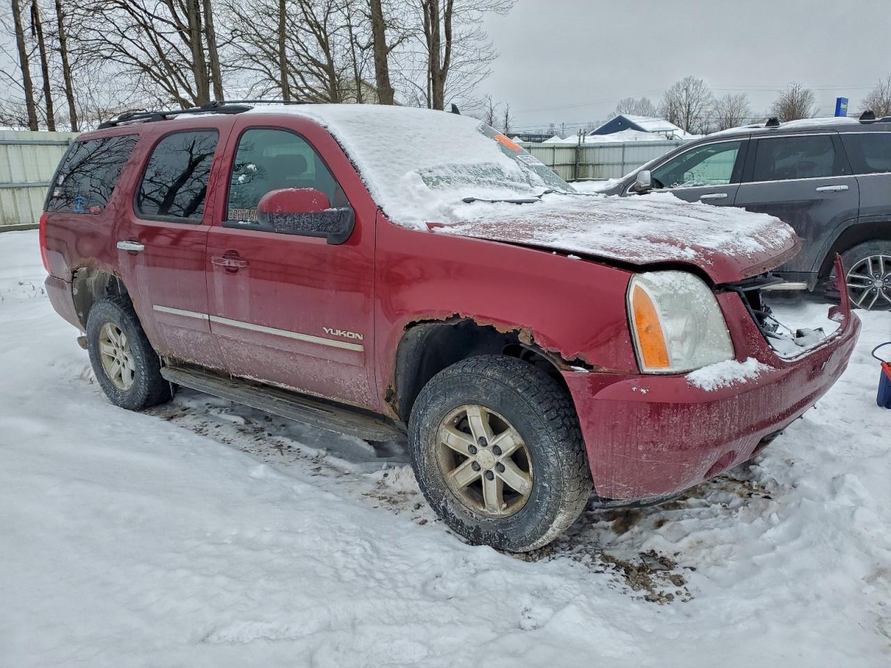 GMC Yukon Sle Image 2