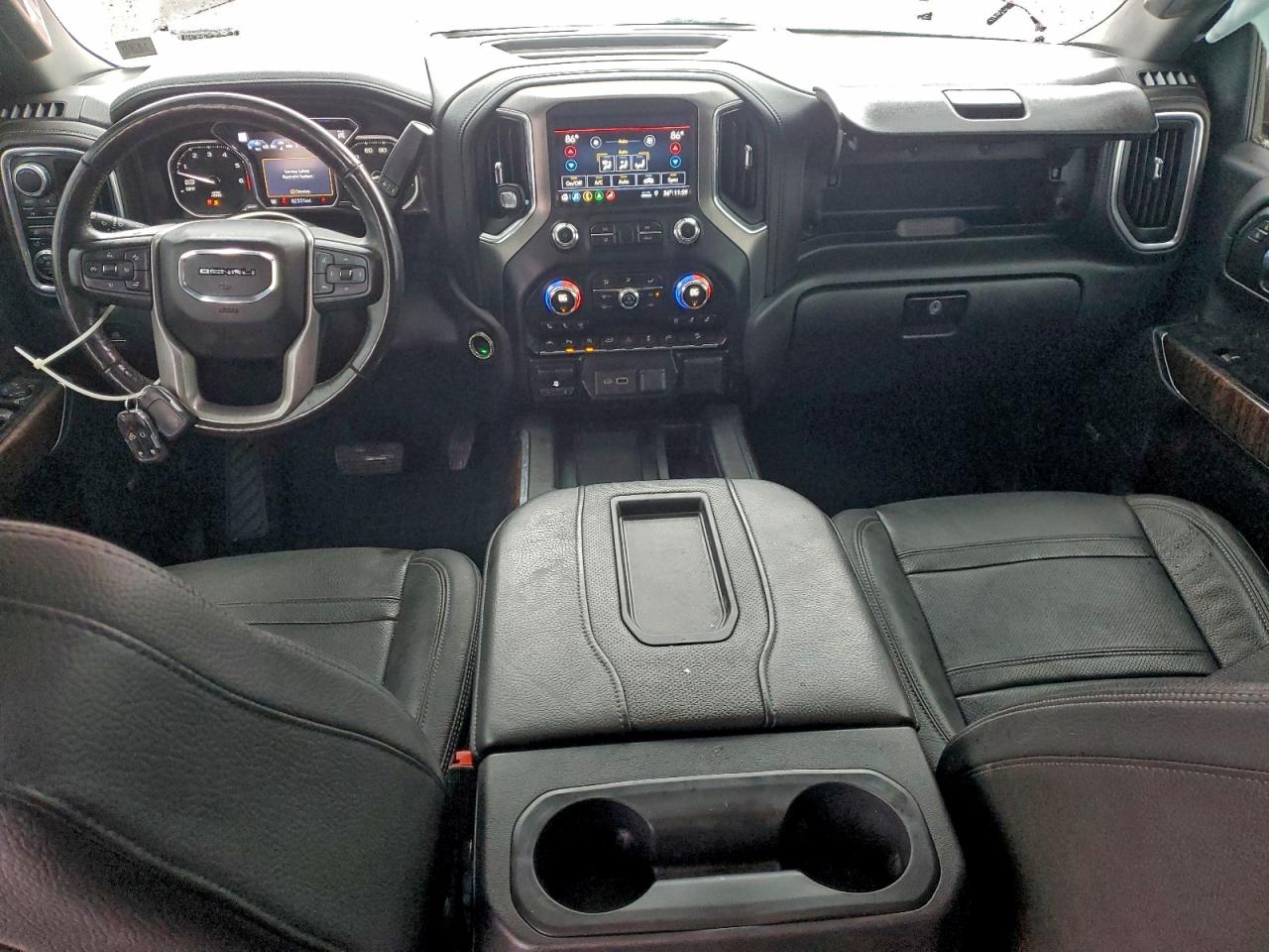 GMC Sierra K1500 Denali Image 9