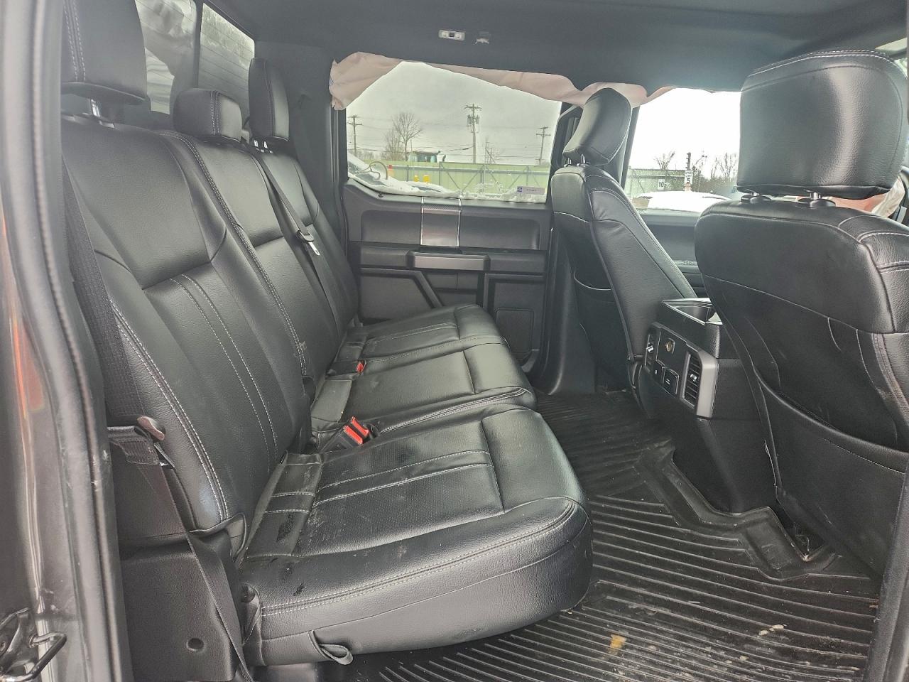 Ford F-150 Supercrew Image 4