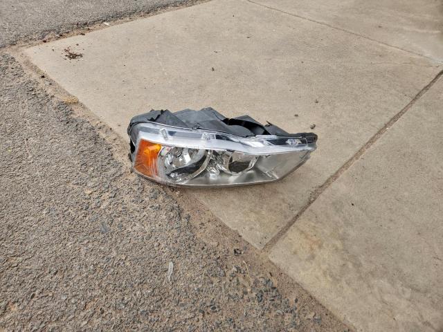 Chrysler Minivan Touring Image 9